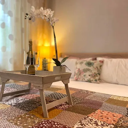 Nikolas Apartment